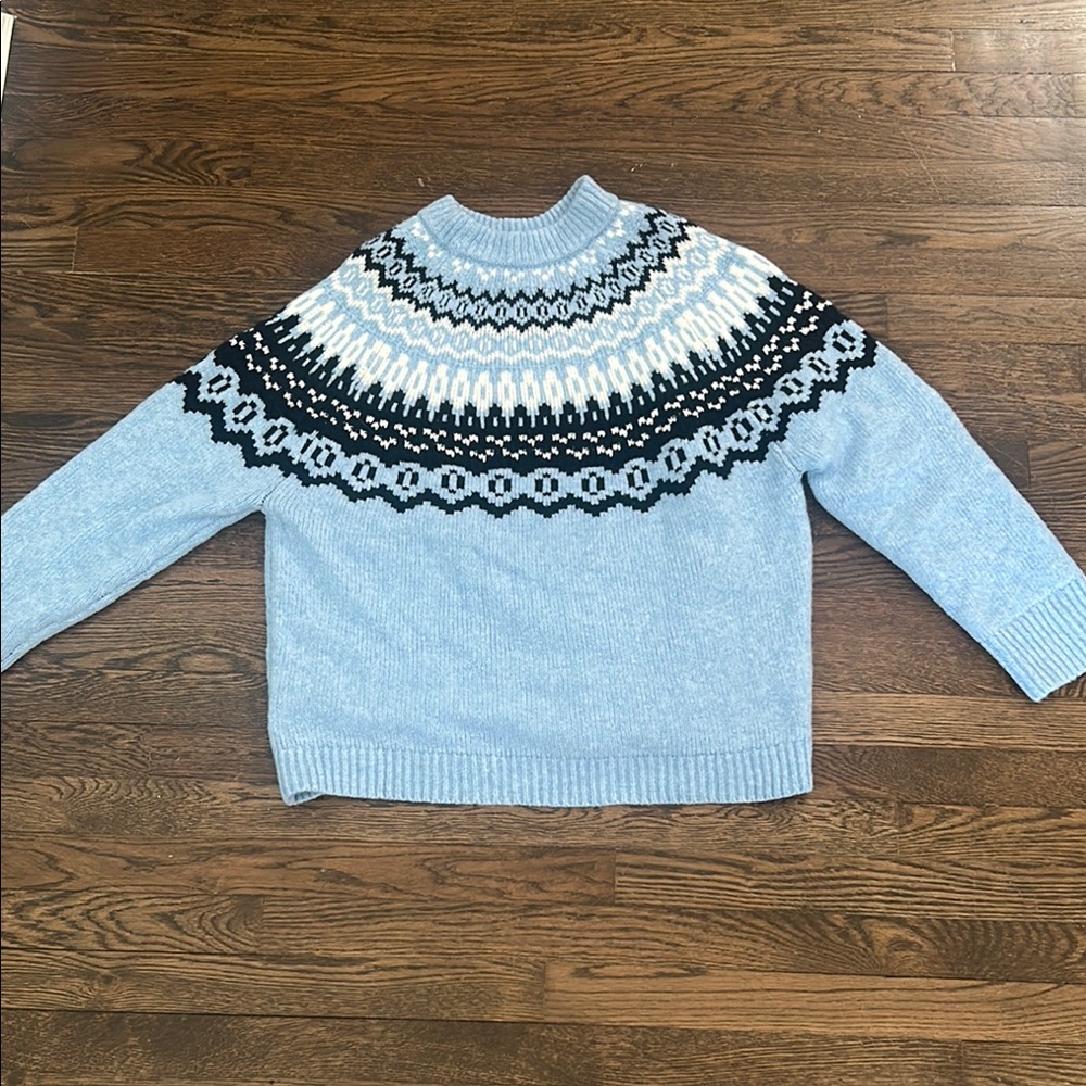 NWT - Universal Thread Blue Patterned Women's Sweater
